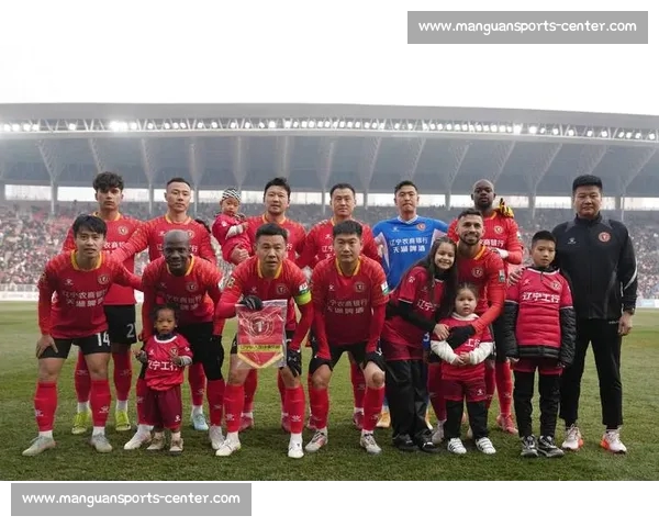 辽宁铁人 1-1 南京城市:邦本造点 + 中柱憾平,VAR 扼杀绝杀留争议 辽宁铁人 1-1 南京城市:邦本造点 + 中柱憾平,VAR 扼杀绝杀留争议